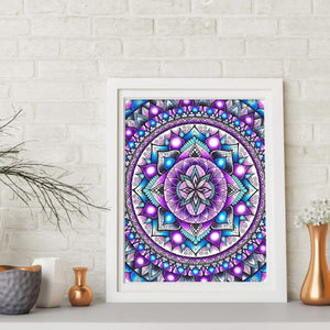 Mandala violet - peinture complète en diamant - 30x35cm